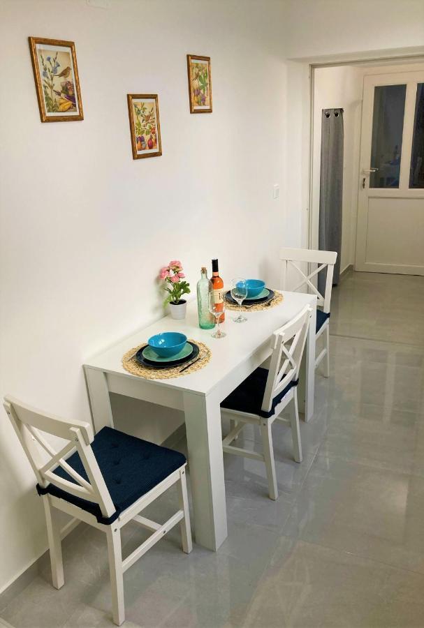 Apartment Lacea Pula Exterior photo