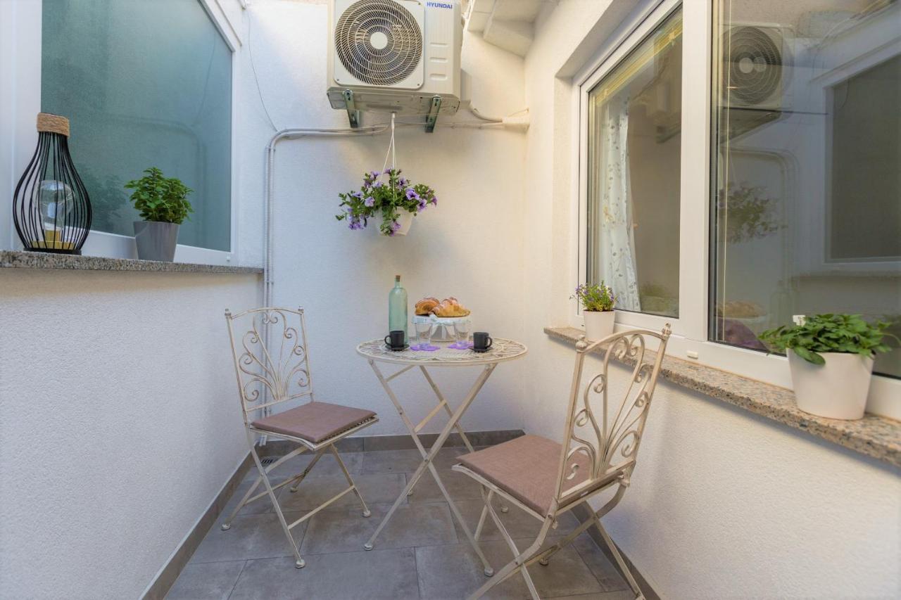 Apartment Lacea Pula Exterior photo